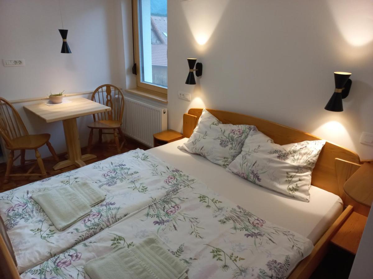 Sobe Levc Bed & Breakfast มอเซียร์เย ภายนอก รูปภาพ