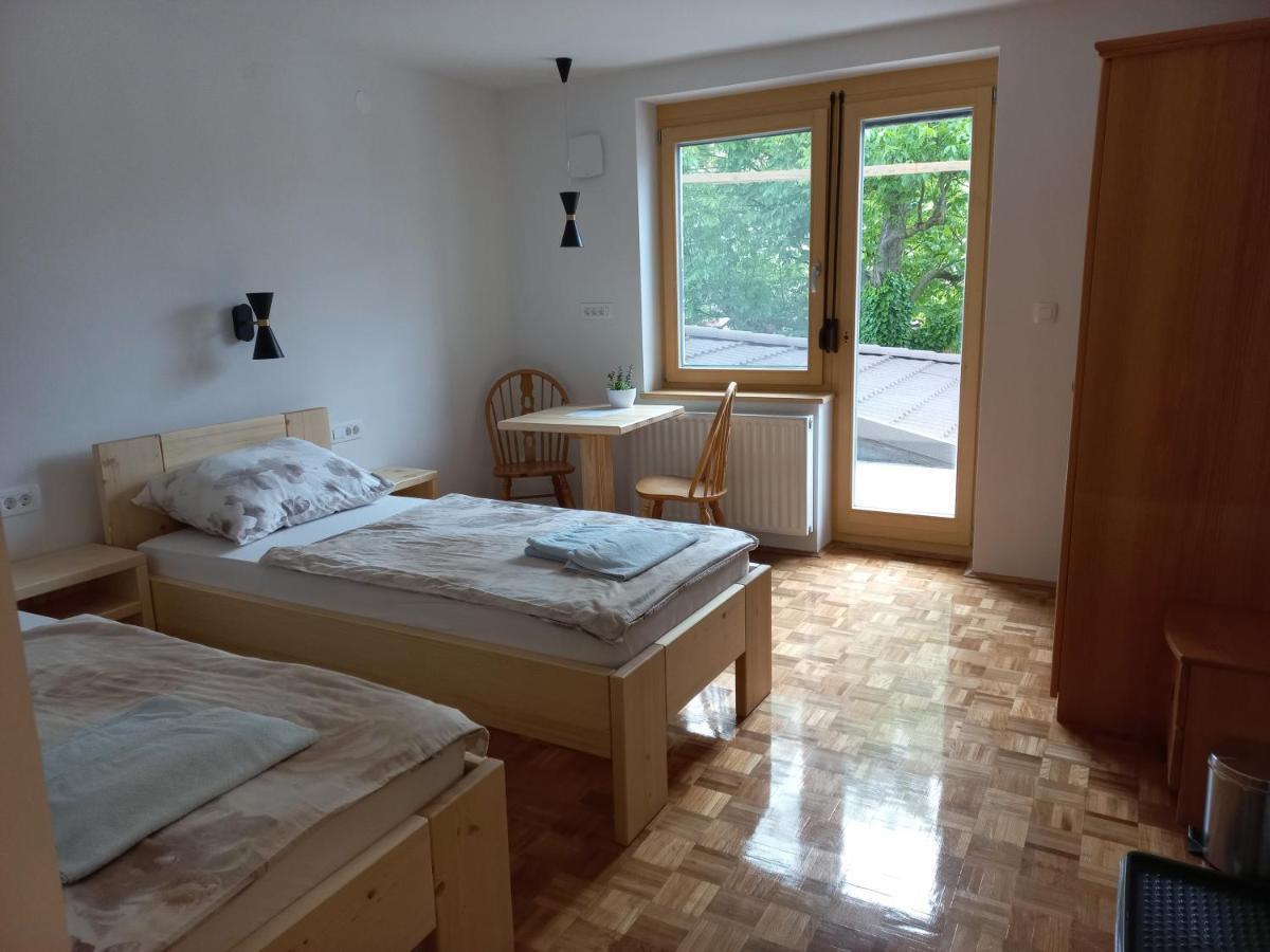 Sobe Levc Bed & Breakfast มอเซียร์เย ภายนอก รูปภาพ