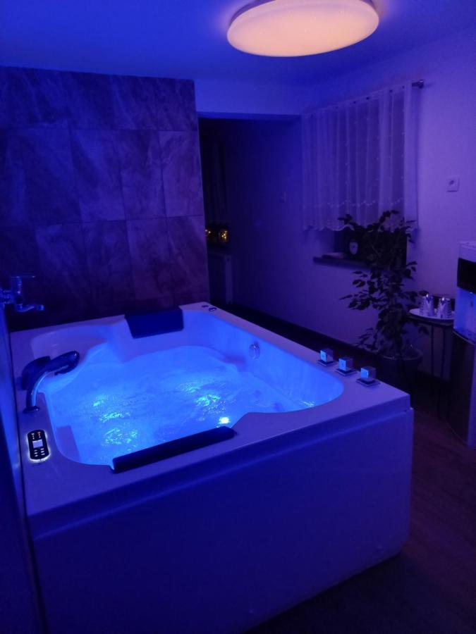 Sobe Levc Bed & Breakfast มอเซียร์เย ภายนอก รูปภาพ